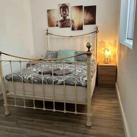 Bali Bliss Garden Flat With Parking Daire Enfield Dış mekan fotoğraf