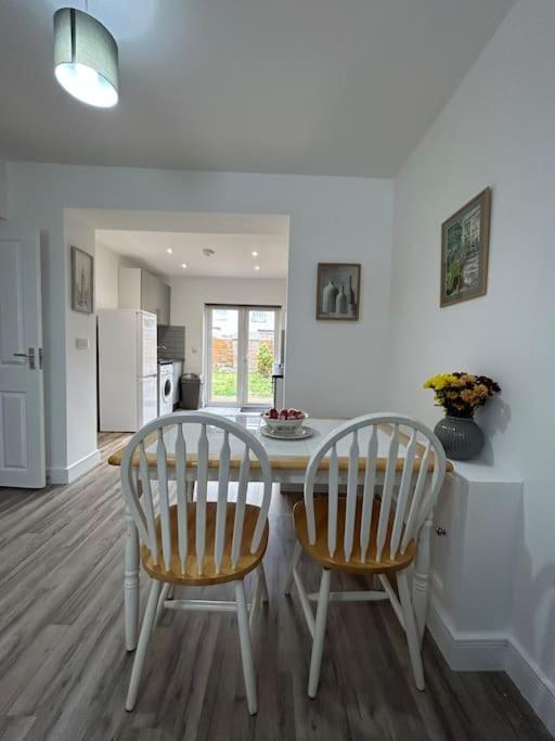 Bali Bliss Garden Flat With Parking Daire Enfield Dış mekan fotoğraf