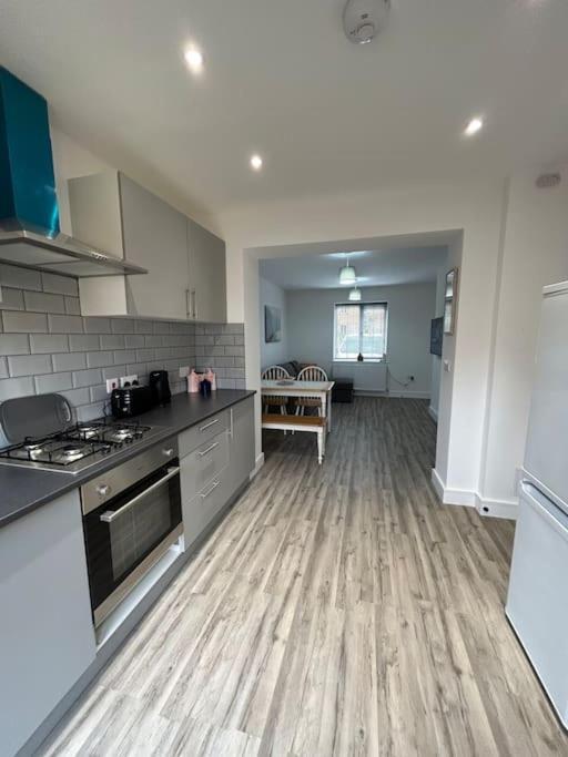Bali Bliss Garden Flat With Parking Daire Enfield Dış mekan fotoğraf